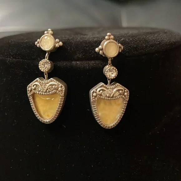 Vintage Silver, Mother of Pearl Necklace & Earrings Sold as Set! - Picture 2 of 5